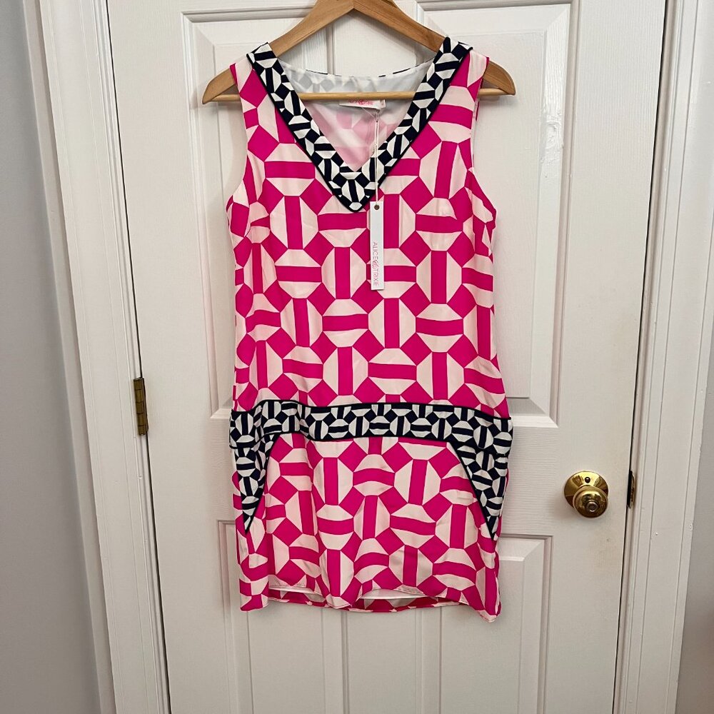 NEW Alice & Trixie Magenta Navy Graphic Mod Silk Dress Sz XS - Picture 7 of 11